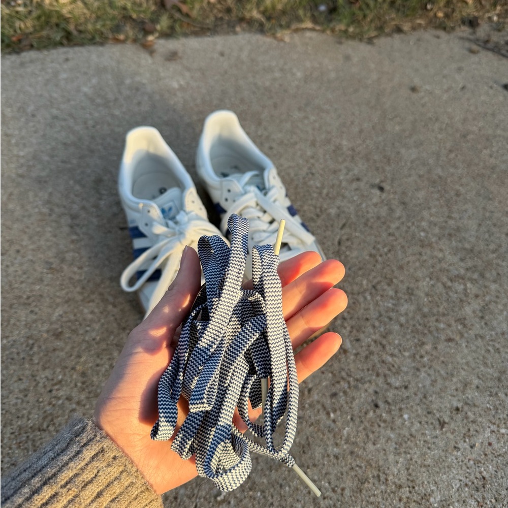 Adidas Samba White with Navy Stripes - Picture 5 of 6